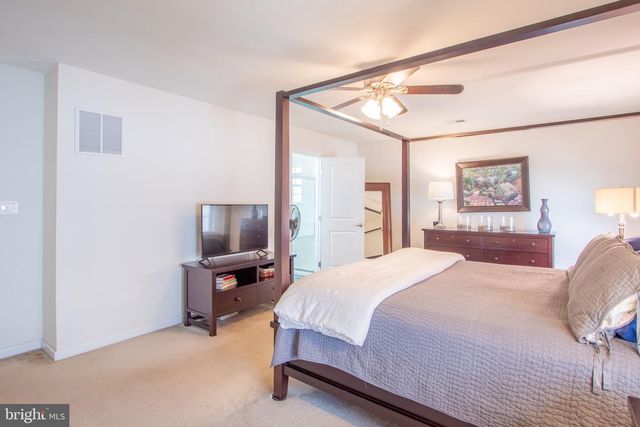 614 N GENERAL KNYPHAUSEN CT, Newark, DE 19702