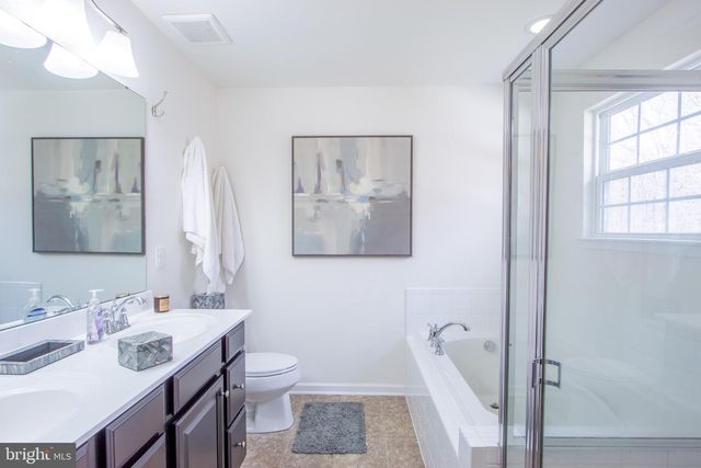 614 N GENERAL KNYPHAUSEN CT, Newark, DE 19702