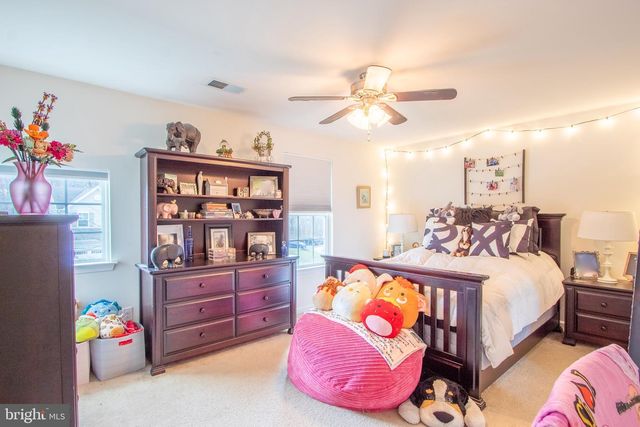 614 N GENERAL KNYPHAUSEN CT, Newark, DE 19702