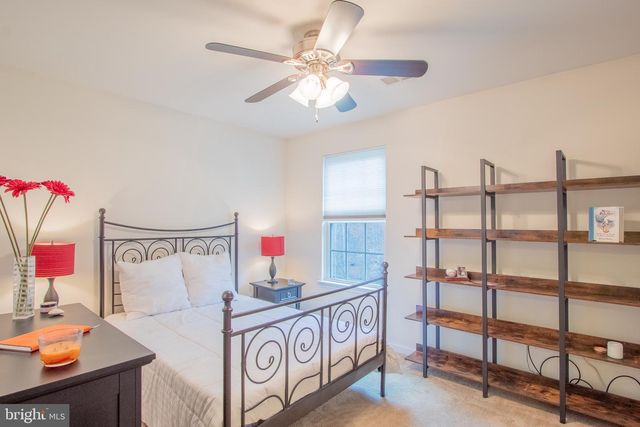 614 N GENERAL KNYPHAUSEN CT, Newark, DE 19702