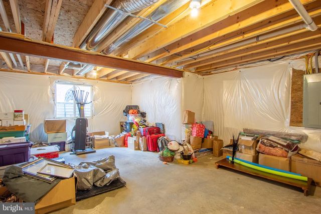 614 N GENERAL KNYPHAUSEN CT, Newark, DE 19702