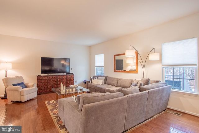 614 N GENERAL KNYPHAUSEN CT, Newark, DE 19702