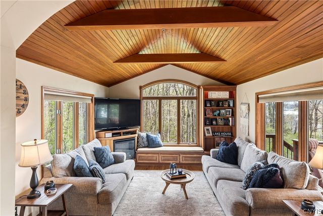 6 Woodmere, Skaneateles, NY 13152