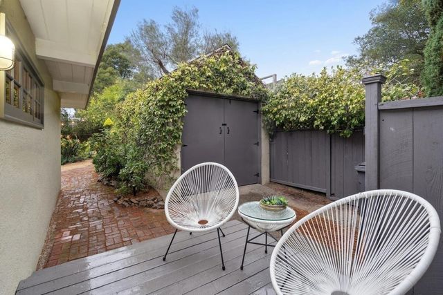 4107 4107 Lyman Rd, Oakland, CA 94602