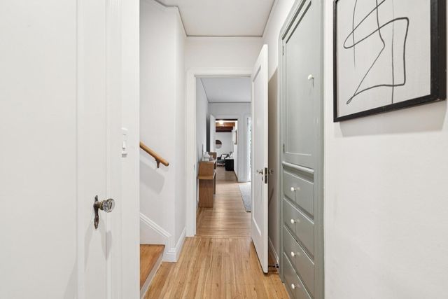 4107 4107 Lyman Rd, Oakland, CA 94602