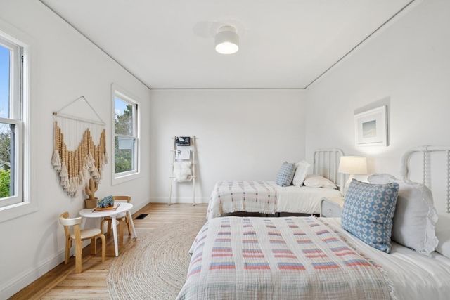 4107 4107 Lyman Rd, Oakland, CA 94602