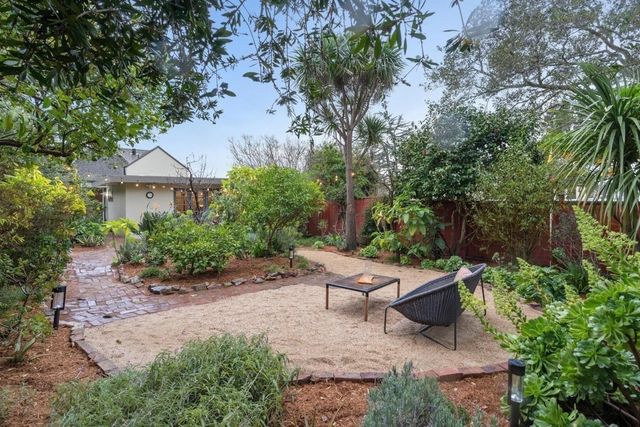 4107 4107 Lyman Rd, Oakland, CA 94602