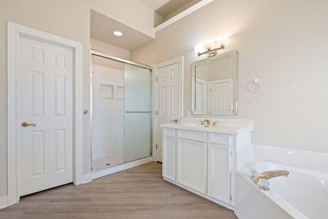 117 Longhorn DR, Horseshoe Bay, TX 78657