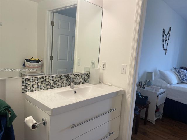 3500 Coral Way 1413, Miami, FL 33145