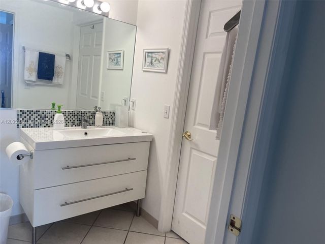 3500 Coral Way 1413, Miami, FL 33145