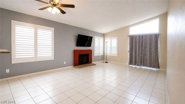 44 Fantasia Lane, Henderson, NV 89074
