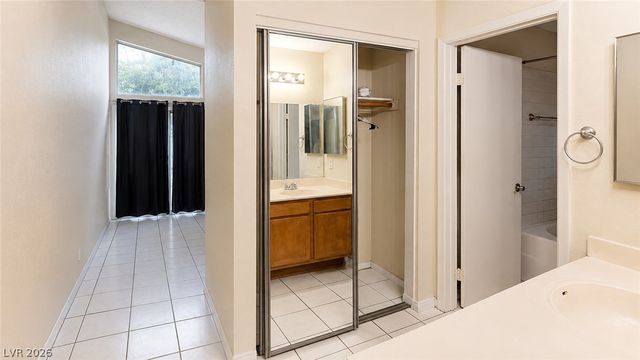 44 Fantasia Lane, Henderson, NV 89074