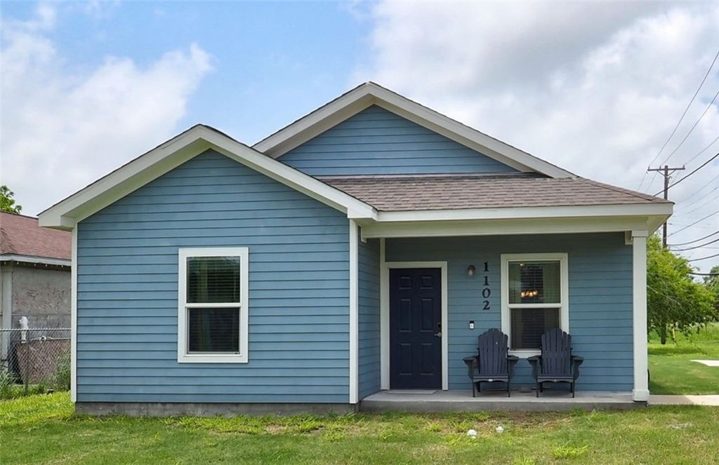 1102 S Mccampbell St, Aransas Pass, TX 78336 — exterior
