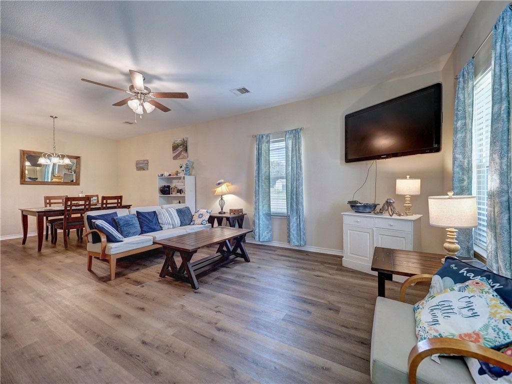 1102 S Mccampbell St, Aransas Pass, TX 78336 — photo 4