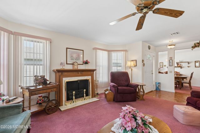 10 Stroud Court, Toms River, NJ 08757