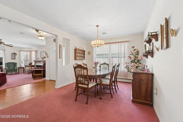 10 Stroud Court, Toms River, NJ 08757