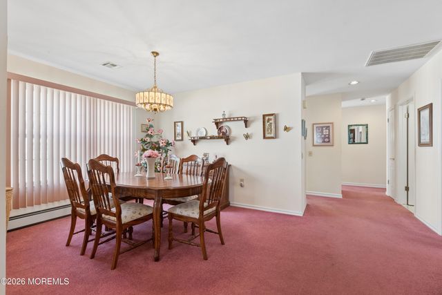 10 Stroud Court, Toms River, NJ 08757