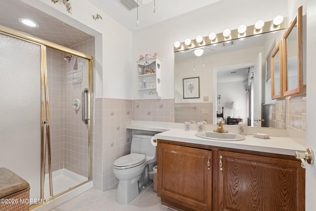 10 Stroud Court, Toms River, NJ 08757