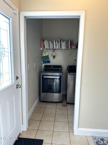 186 Butchertown Road, Fall Branch, TN 37656