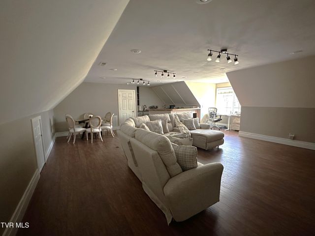 186 Butchertown Road, Fall Branch, TN 37656