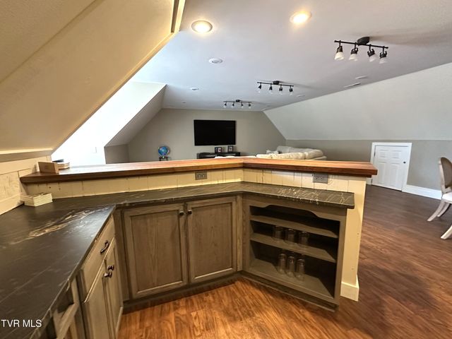 186 Butchertown Road, Fall Branch, TN 37656