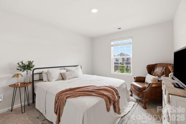 207 Orson Oaks Lane, Pineville, NC 28134