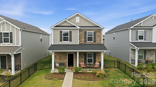 207 Orson Oaks Lane, Pineville, NC 28134