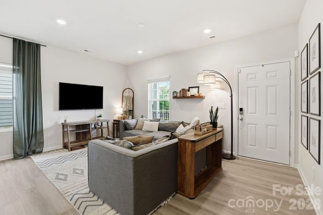 207 Orson Oaks Lane, Pineville, NC 28134