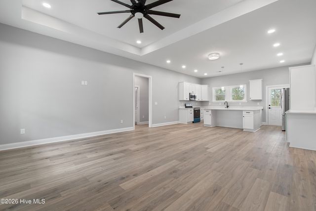 523 Leatherwood Drive NW, Calabash, NC 28467