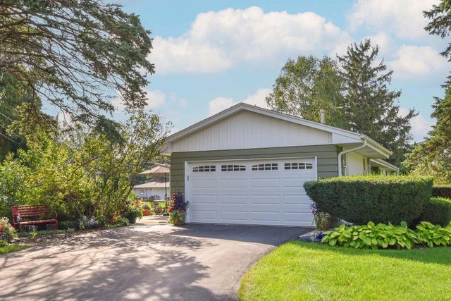 N56W15810 Bette DRIVE, Menomonee Falls, WI 53051