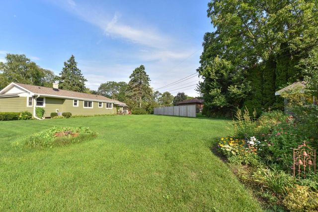 N56W15810 Bette DRIVE, Menomonee Falls, WI 53051