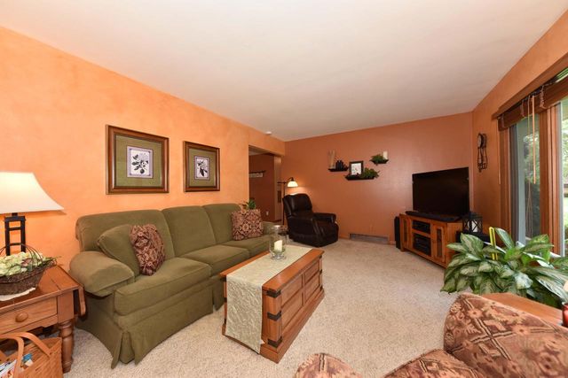 N56W15810 Bette DRIVE, Menomonee Falls, WI 53051