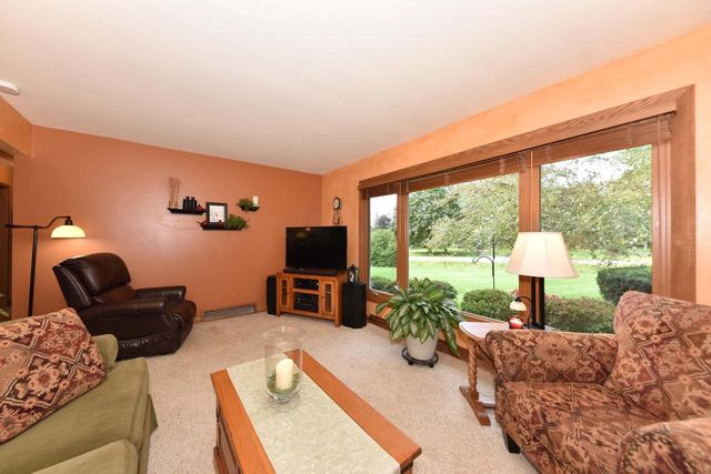 N56W15810 Bette DRIVE, Menomonee Falls, WI 53051