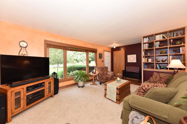 N56W15810 Bette DRIVE, Menomonee Falls, WI 53051