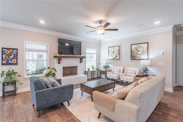 532 Eagles Nest Circles, Auburn, GA 30011