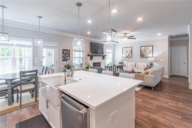 532 Eagles Nest Circles, Auburn, GA 30011