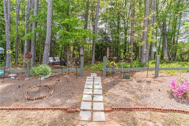 532 Eagles Nest Circles, Auburn, GA 30011