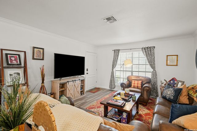 7926 Broadway Apt 102, San Antonio, TX 78209