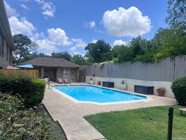 7926 Broadway Apt 102, San Antonio, TX 78209