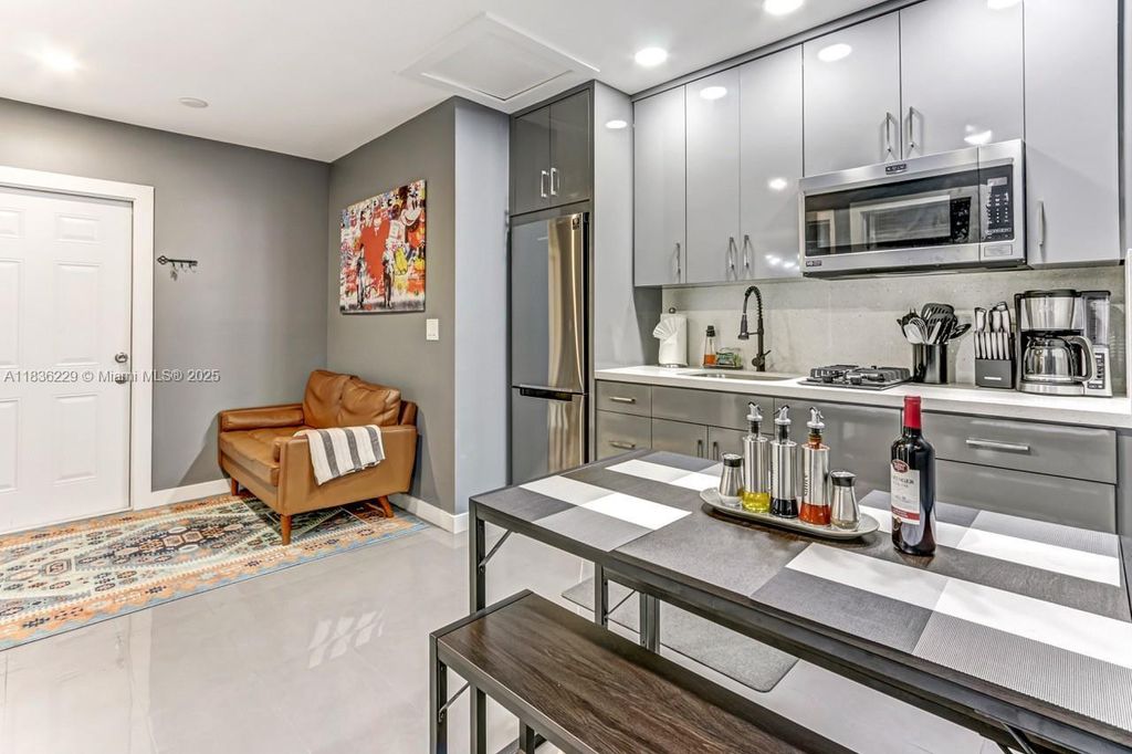 2302 Taylor St 1-7, Hollywood, FL 33020