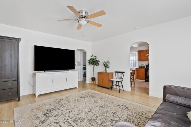 1709 N 16TH Avenue, Phoenix, AZ 85007