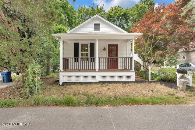 6 Haggers Lane, Fair Haven, NJ 07704