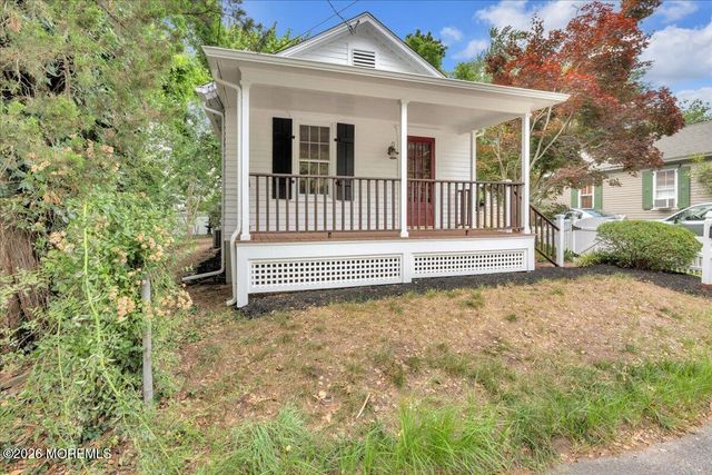 6 Haggers Lane, Fair Haven, NJ 07704