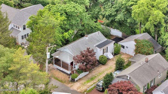 6 Haggers Lane, Fair Haven, NJ 07704