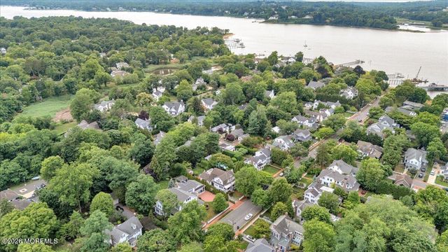6 Haggers Lane, Fair Haven, NJ 07704