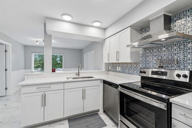 8120 BROWN PELICAN AVENUE, New Port Richey, FL 34653