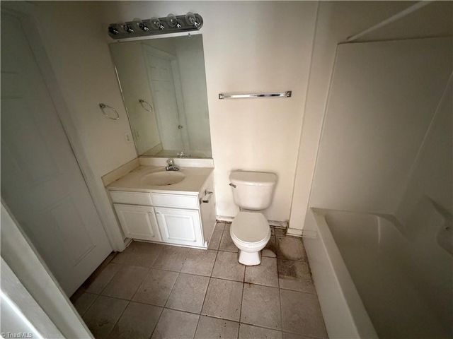 3710 Spanish Peak Drive 2B, High Point, NC 27265