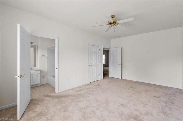 3710 Spanish Peak Drive 2B, High Point, NC 27265
