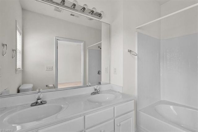 3710 Spanish Peak Drive 2B, High Point, NC 27265