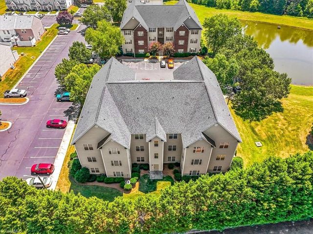 3710 Spanish Peak Drive 2B, High Point, NC 27265